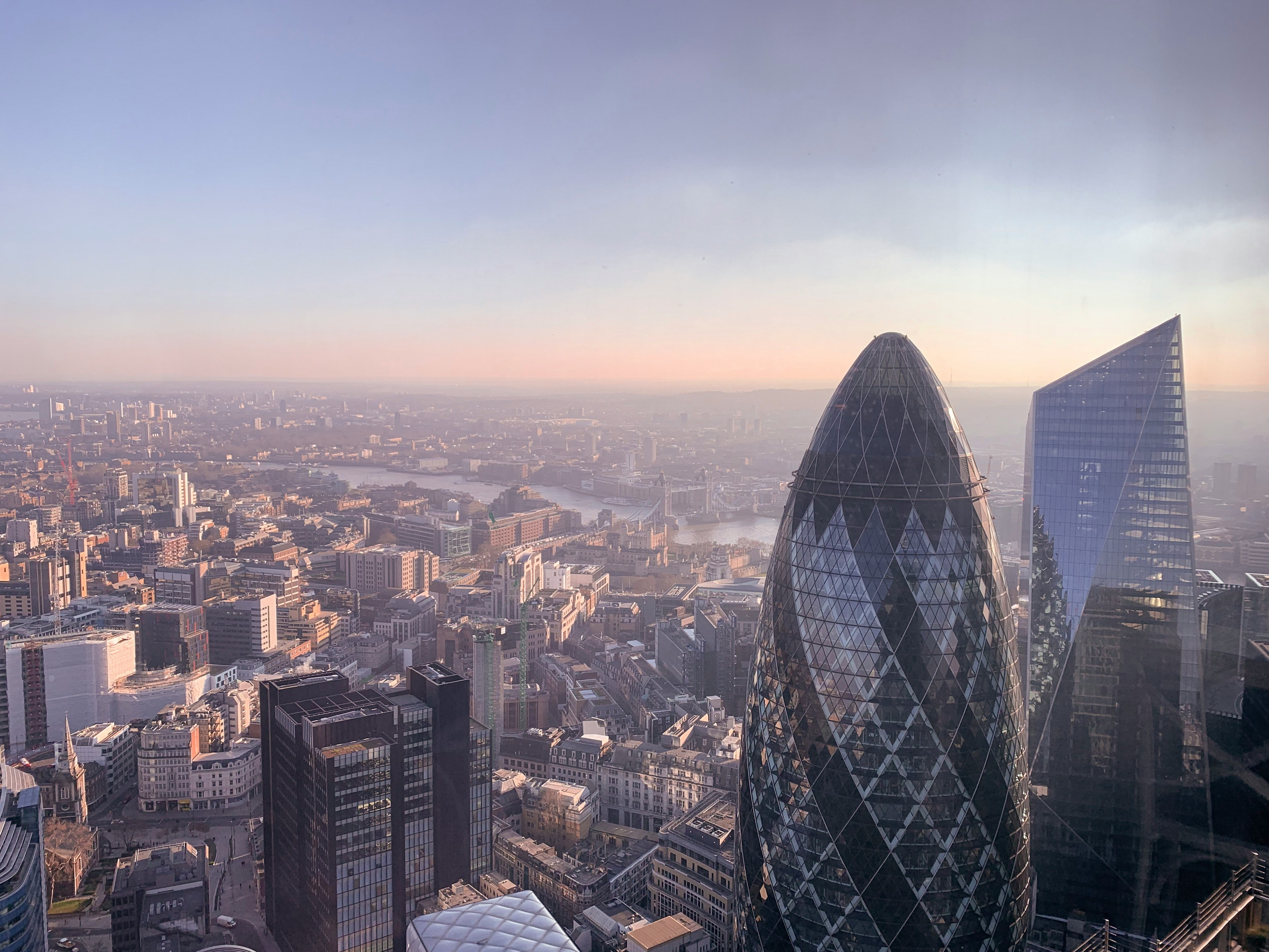 Ristoranti con Vista di Londra: I Più Economici del 2025