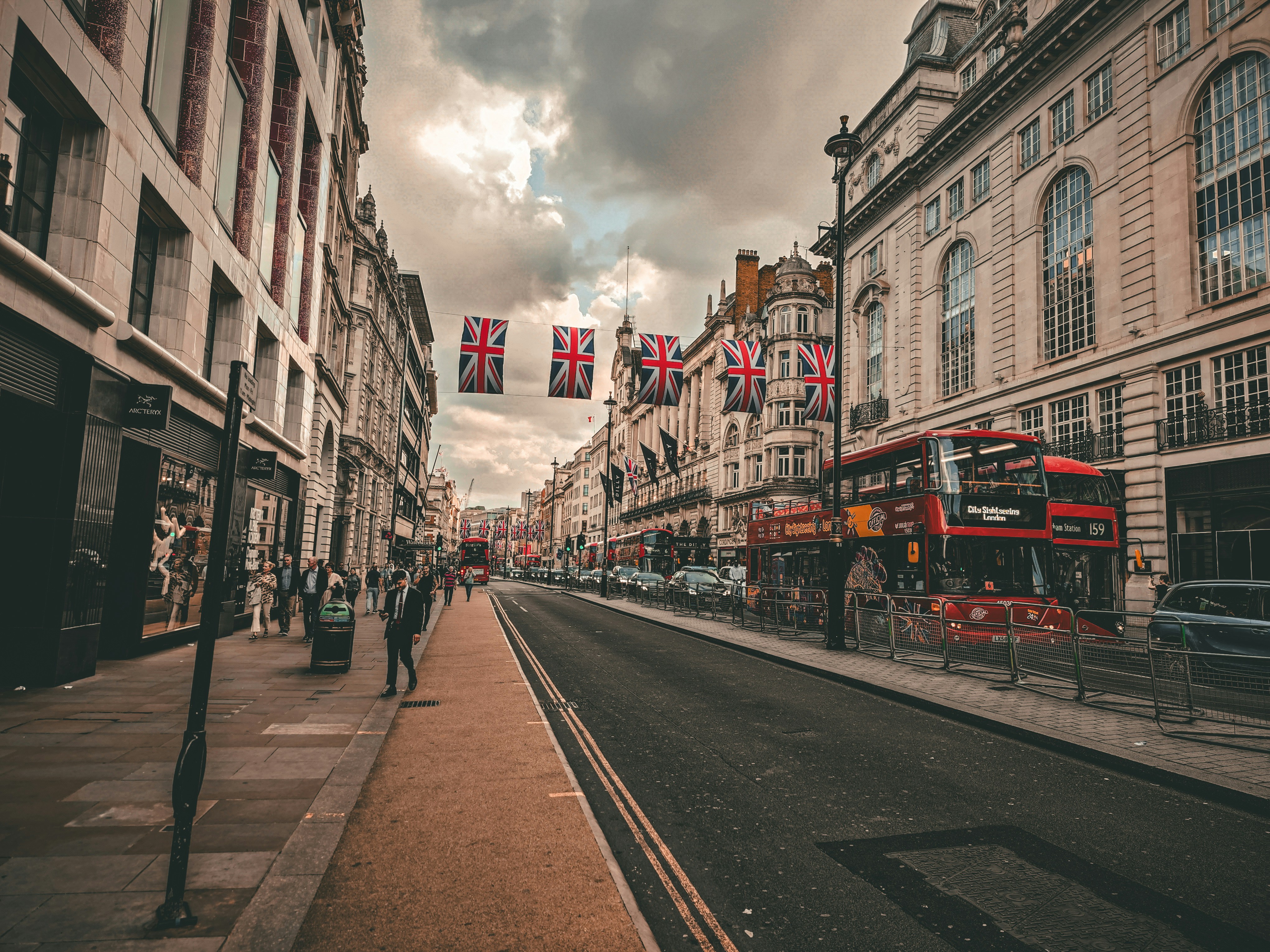 Oxford Street a Londra: Dove Fare Shopping e Cosa Visitare