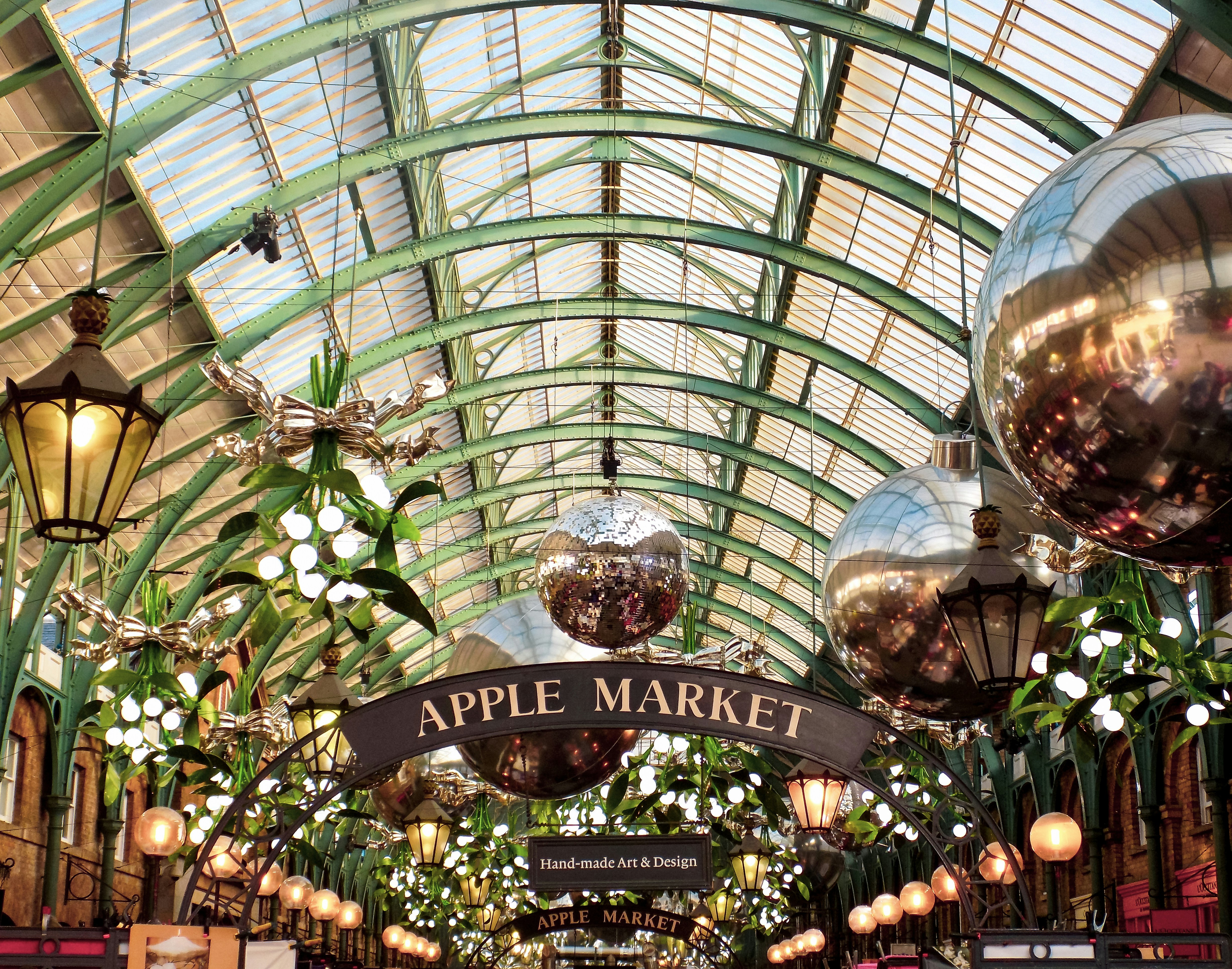 Luci Natale Londra: guida a luoghi ed eventi imperdibili