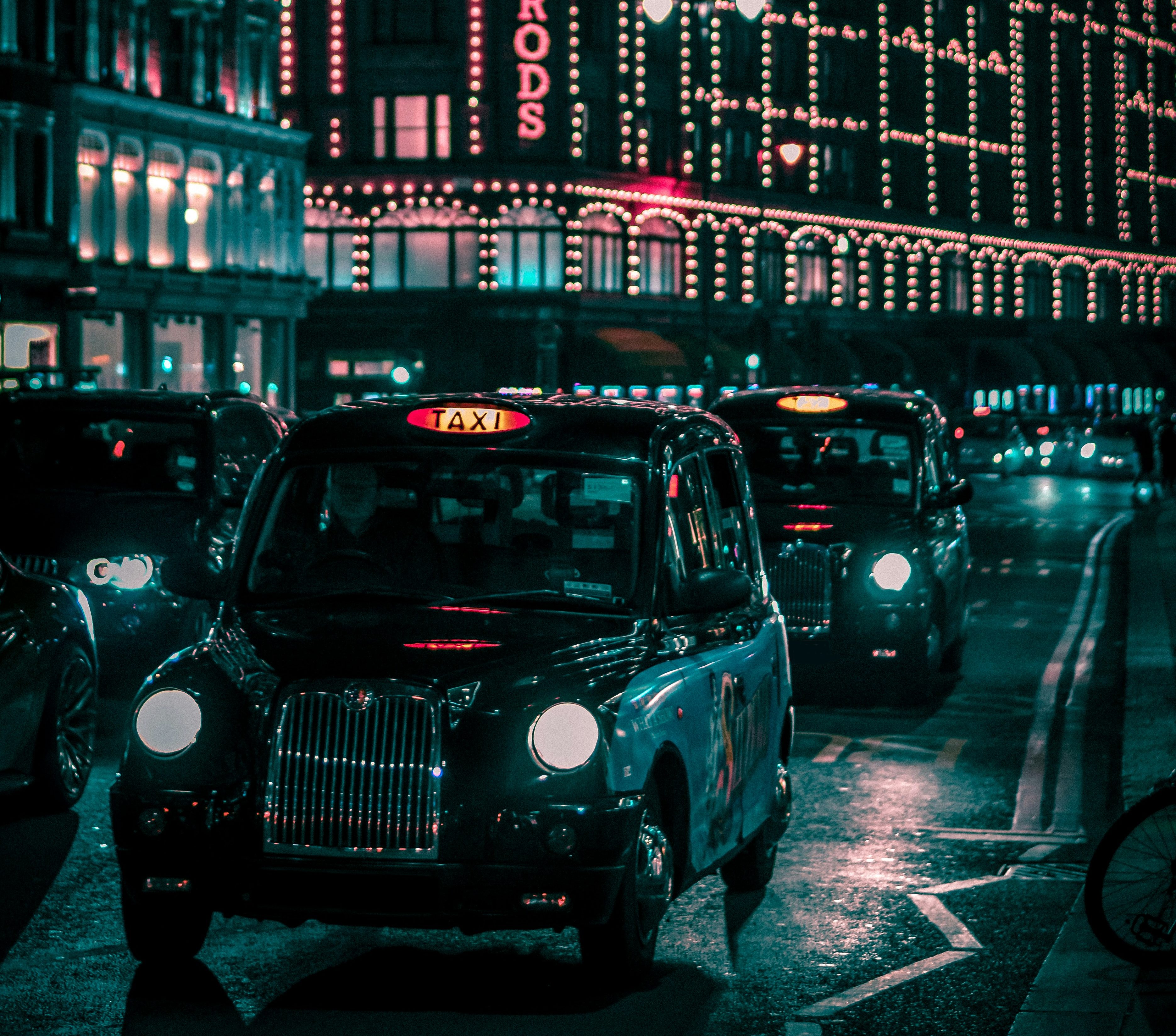 Taxi Londra: tutto quello che devi sapere sui celebri black cab